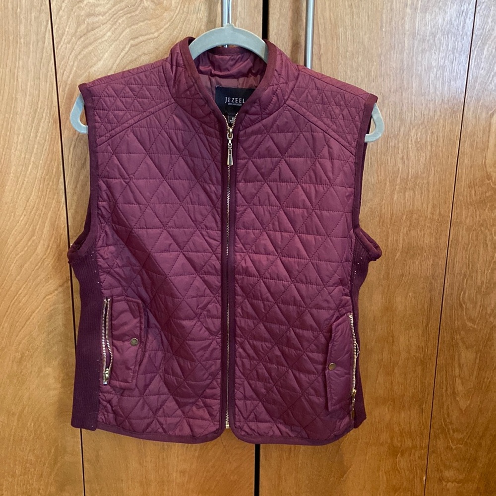 Jezeel quilted vest with pockets